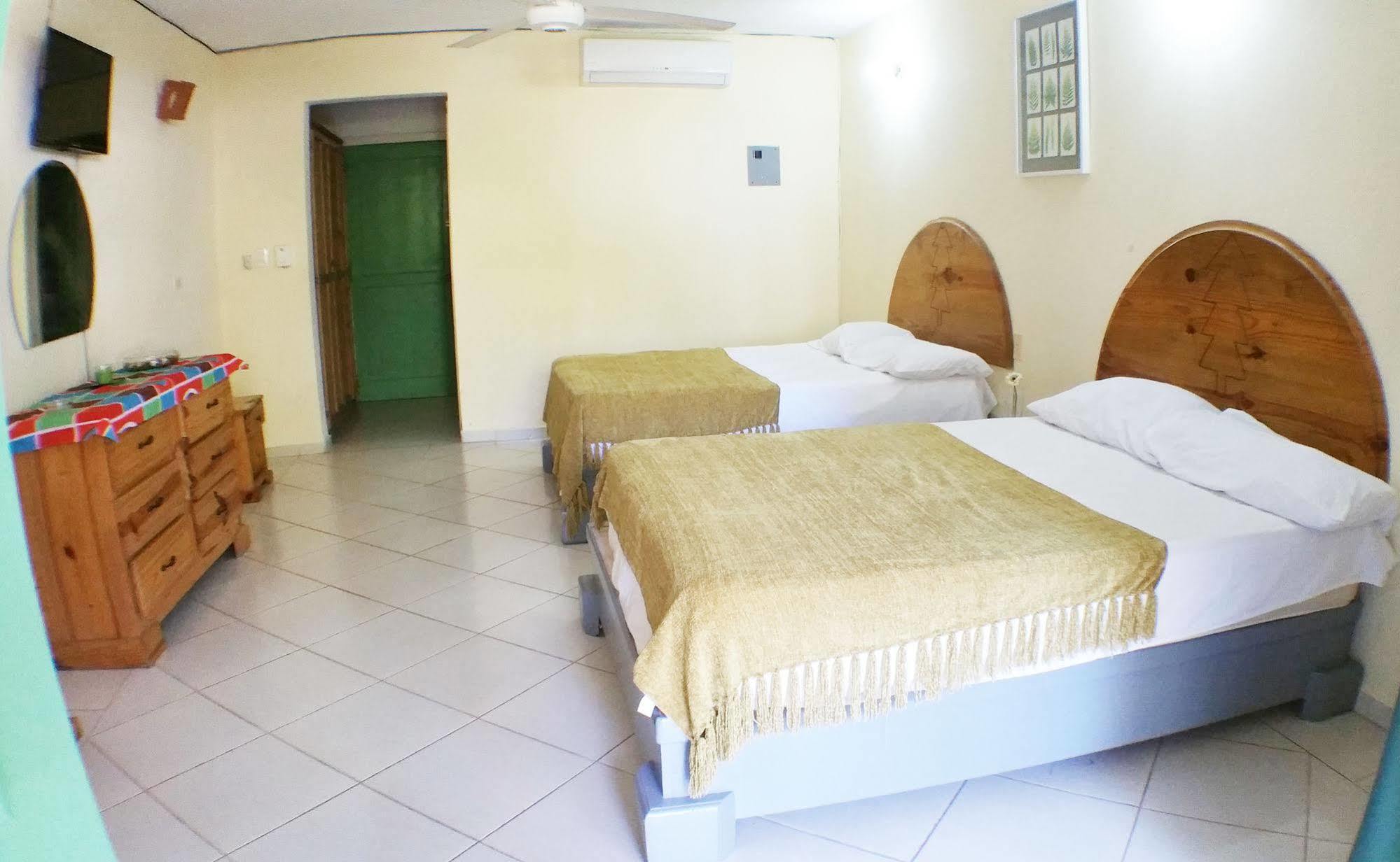 Hotel Los Pinos Las Terrenas Εξωτερικό φωτογραφία